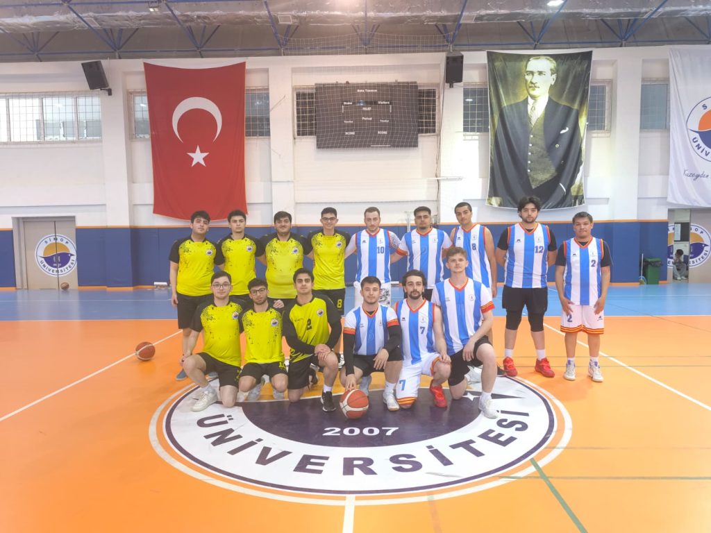 Üniversitemizde 2025-2026 Eğitim-Öğretim Yılı Geleneksel Bahar Etkinlikleri kapsamında düzenlenen 15. Spor Etkinlikleri, farklı branşlarda gerçekleştirilen müsabakalarla tüm heyecanıyla devam ediyor.